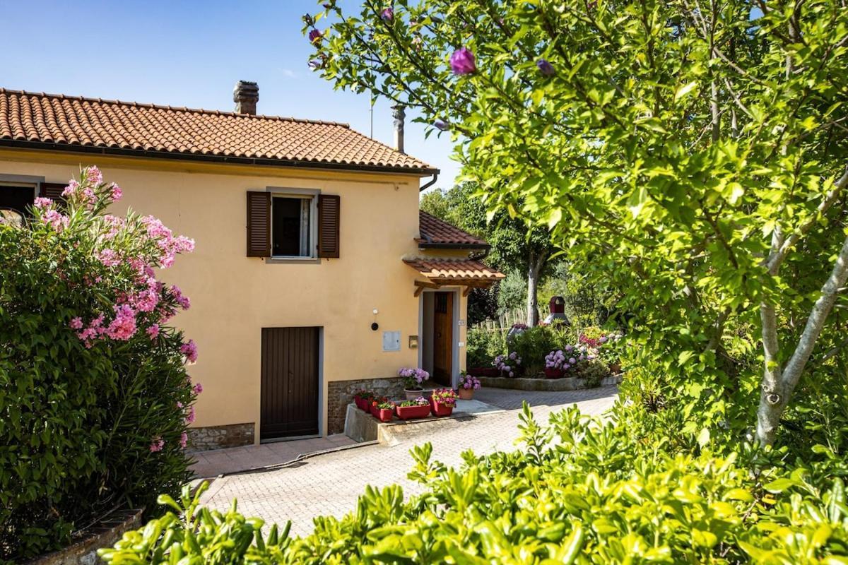 Vila Casa Damiano Chianni Exteriér fotografie